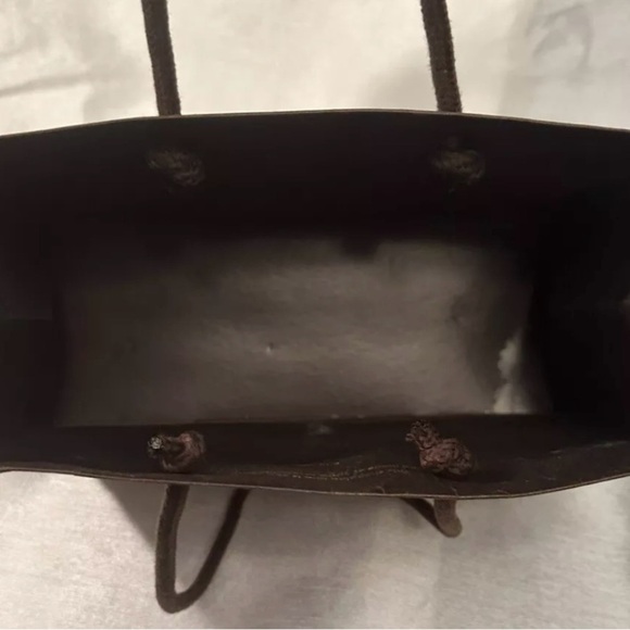 GUCCI Shopping Bag 9"W x 6.75" H x 3.5"D - Picture 5 of 6